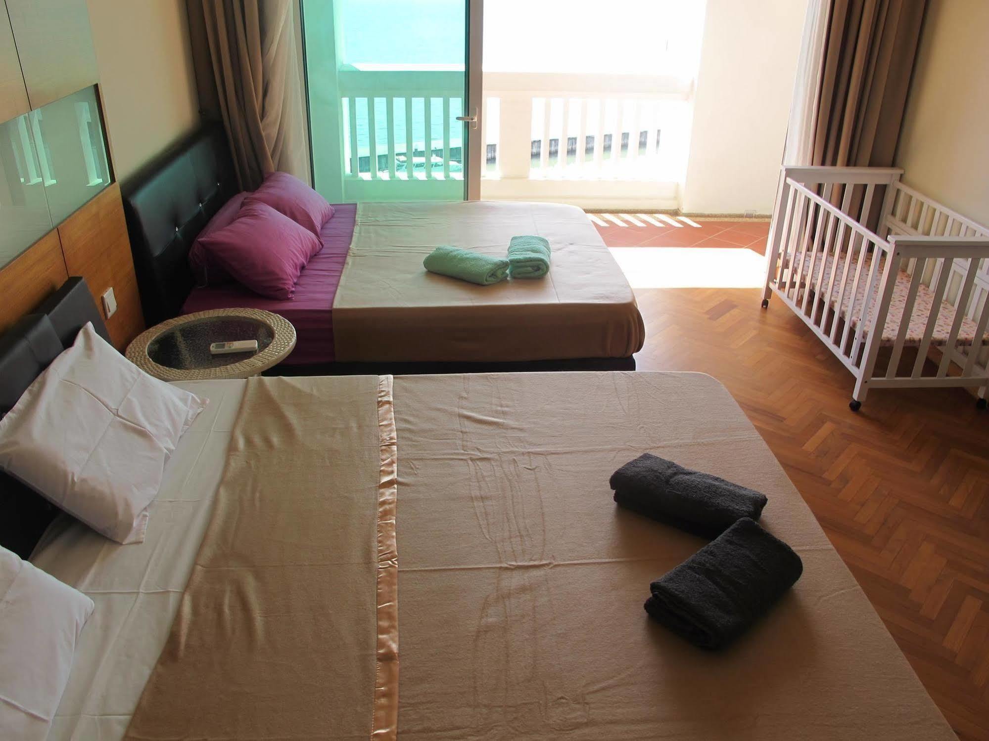 Luxury Suites @ Straits Quay 丹绒武雅 外观 照片