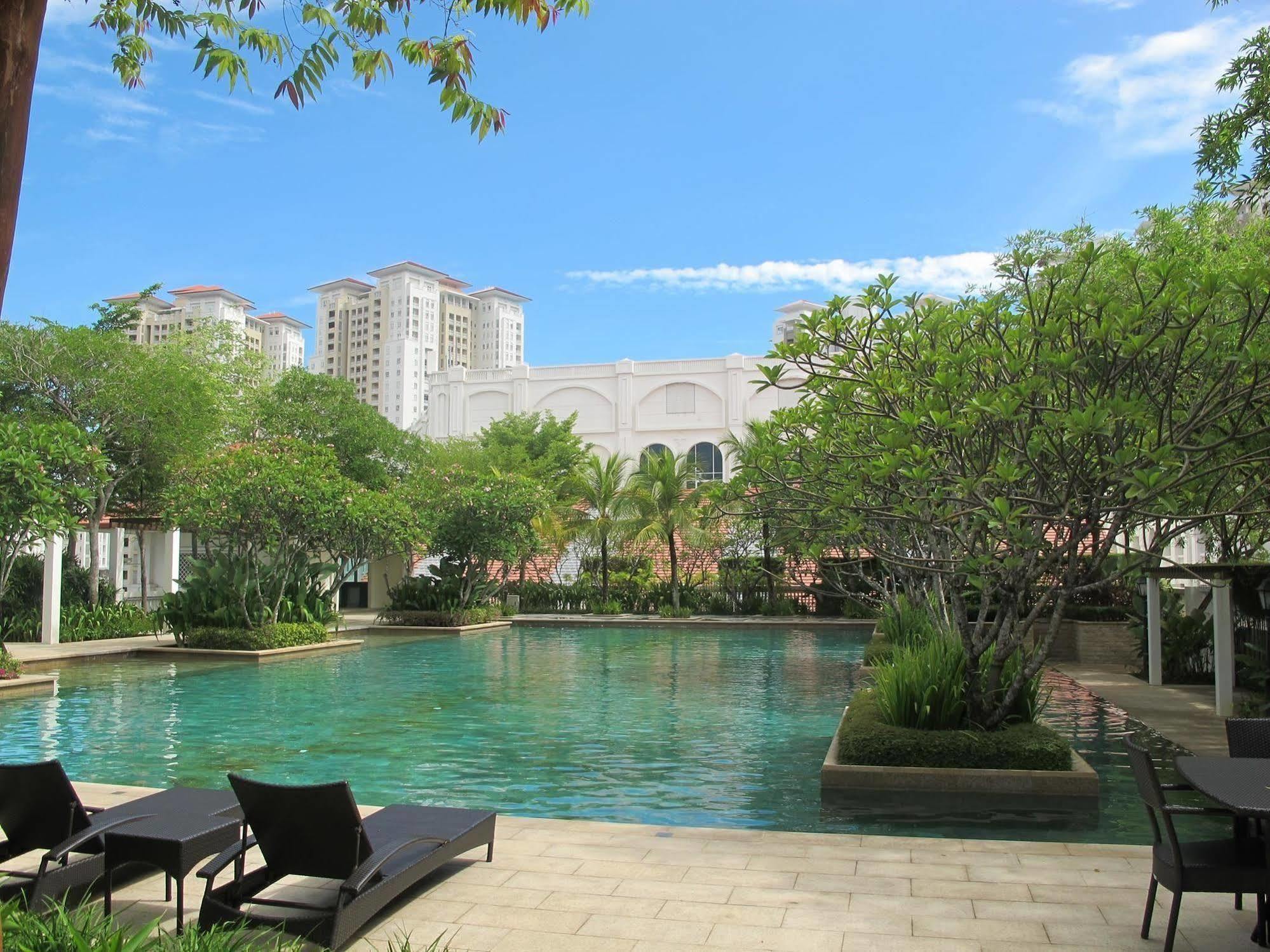 Luxury Suites @ Straits Quay 丹绒武雅 外观 照片